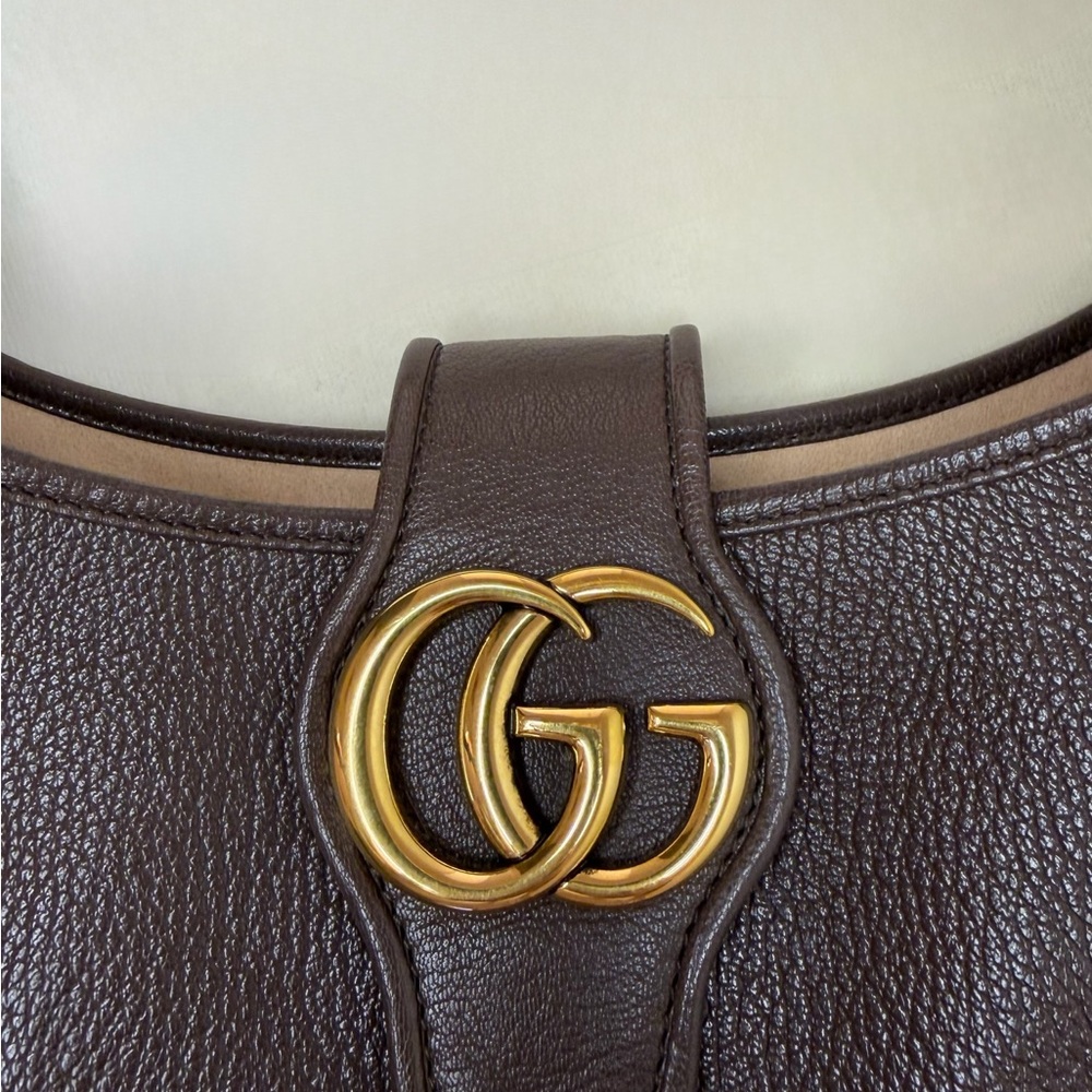 Gucci Dark Brown Leather Shoulder Bag with Gold Accent - Picture 6 of 8